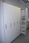 Шкафы для хранения химикатов с выдвижными полками